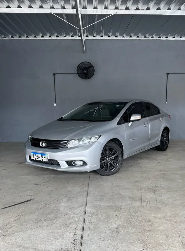 Honda Civic LXR 2014 prata na Braga Veículos