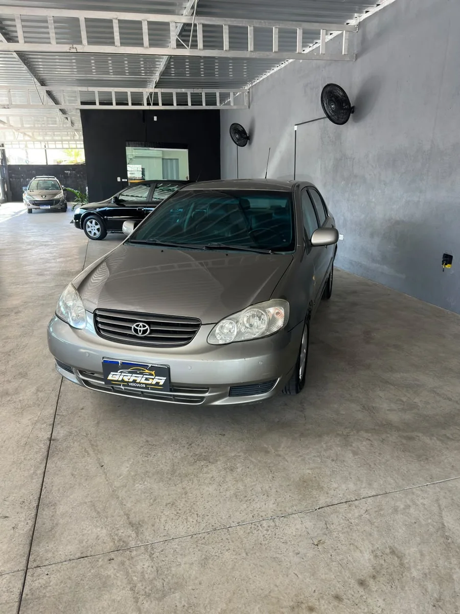 Toyota Corolla 2004 na Braga Veículos